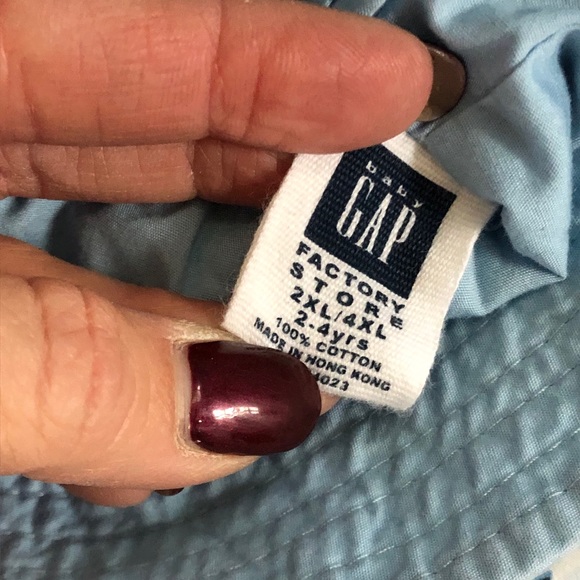 GAP Hawaiian Shirt and Hat Combo - Picture 6 of 6